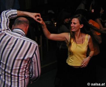 Salsa in der Theaterschänke in Rosenheim: Christel Nieves